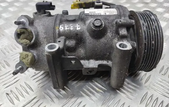 Peugeot 508 Air conditioning (A/C) compressor (pump) 9819711880
