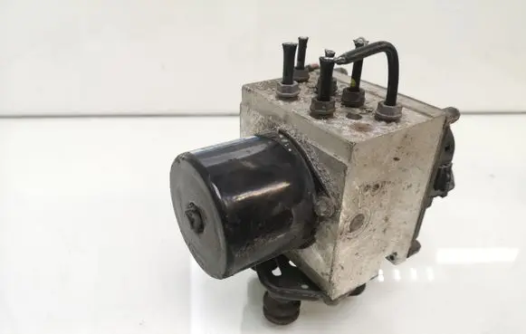 Volkswagen PASSAT B6 ABS Pump 3C0614109B 16705905 16705705F