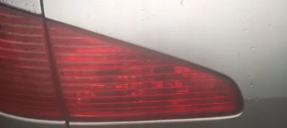 Peugeot 607 Tailgate rear/tail lights