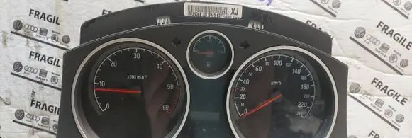 Opel Zafira B Speedometer (instrument cluster) 13225988