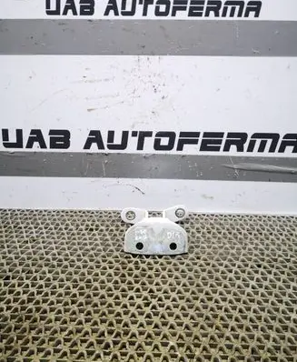 Hyundai i40 Front door lower hinge 