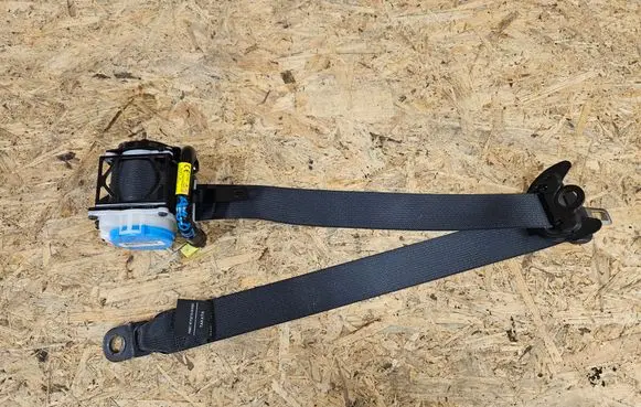 Toyota Aygo AB40 Front seatbelt 732100H040