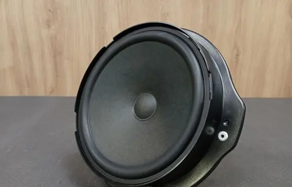 Mercedes-Benz E A207 Rear door speaker 2048201902 A2048201902