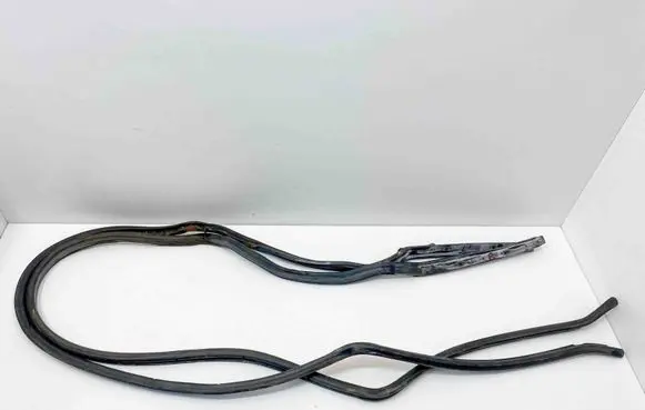Front door rubber seal
