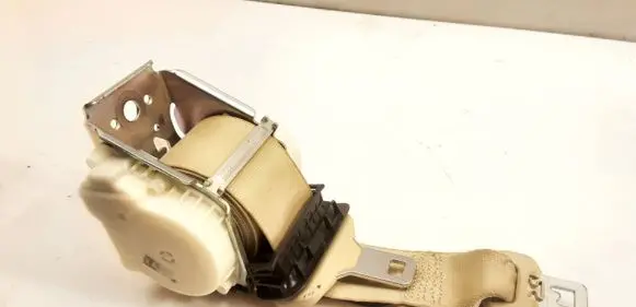 Jaguar XF X250 Middle seatbelt (rear) 8X23F600A38