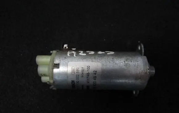 Mercedes-Benz S W220 Seat adjustment motor 2208204942 901748-100