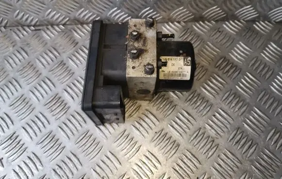 Volkswagen Golf IV ABS Pump 1C0907379L 1J0614117G
