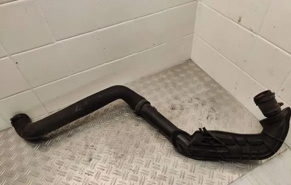 Ford Mondeo Mk III Intercooler hose/pipe 6G916K683A
