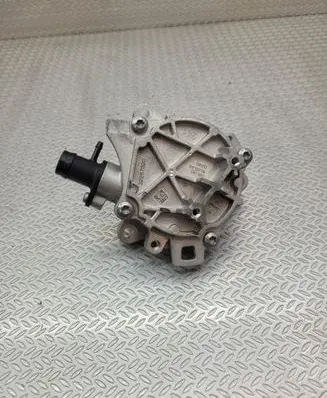 Volvo XC40 Vacuum pump 32257020