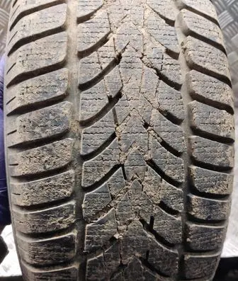 Volkswagen Golf VI R16 winter tire 