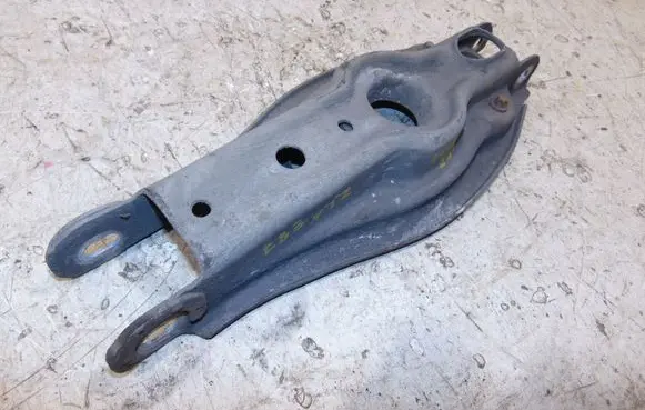 BMW 1 E81 E87 Coil spring/strut mount 33326772899