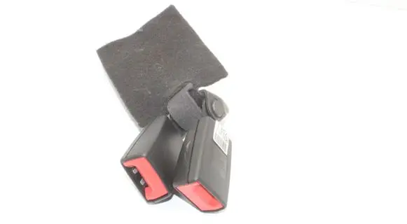Audi TT TTS Mk2 Middle seatbelt buckle (rear) 8J8857739J