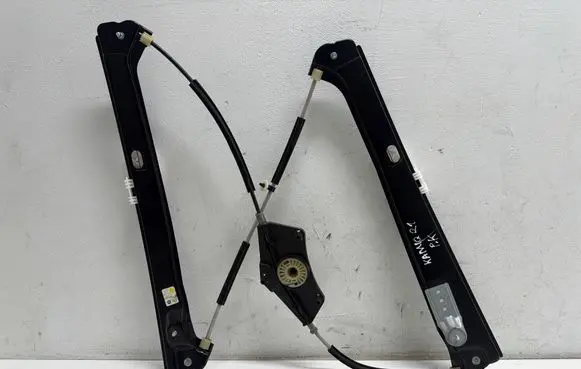 Skoda Kamiq Front window lifting mechanism without motor