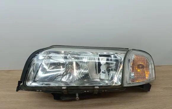 Volvo S80 Headlight/headlamp 30698861 89900248 04HCR3002A