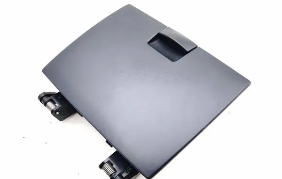 Glove box