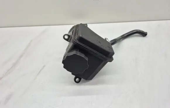 Mercedes-Benz Sprinter W906 Power steering fluid tank/reservoir A0004602883