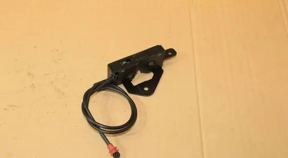 BMW X5 E53 Tailgate/trunk/boot lock/catch/latch 8408963