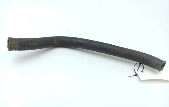 Mercedes-Benz S W116 Engine coolant pipe/hose