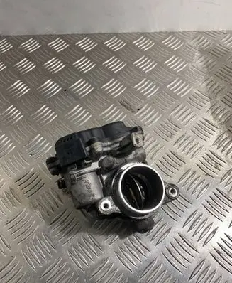 Volkswagen Touran III Throttle valve 04L128059AA