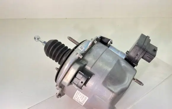 Volvo XC40 Brake booster 32279150