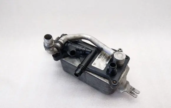 BMW 5 GT F07 Gearbox / Transmission oil cooler 7597891 GK759789101