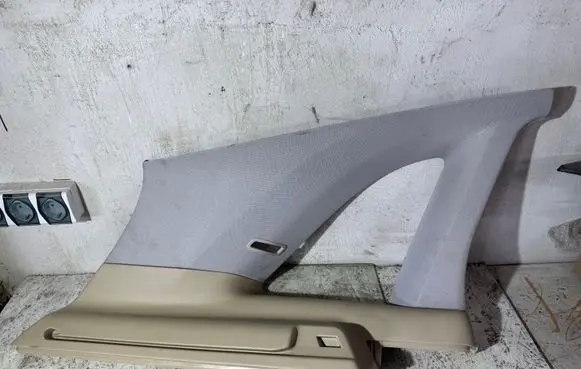 Mercedes-Benz B W245 (C) pillar trim A1696900353 1696900353