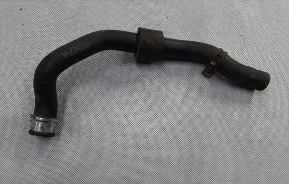 Porsche Panamera (970) Engine coolant pipe/hose 97057258400