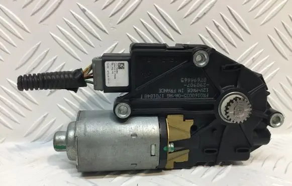 Honda Civic Sunroof motor/actuator 70450-SMG-E010