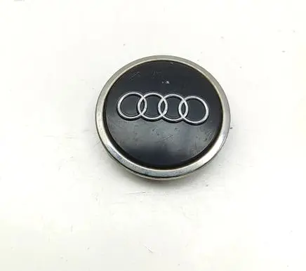 Audi TT TTS RS Mk3 8S R20 wheel hub/cap/trim 4B0601170A