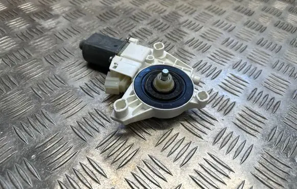Mercedes-Benz GL X166 Front door window regulator motor A1669060201 937671101