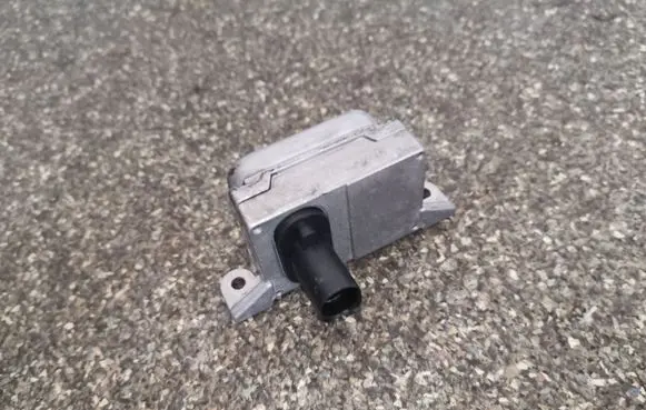 Volkswagen Touran I ESP acceleration yaw rate sensor 1K0907655B