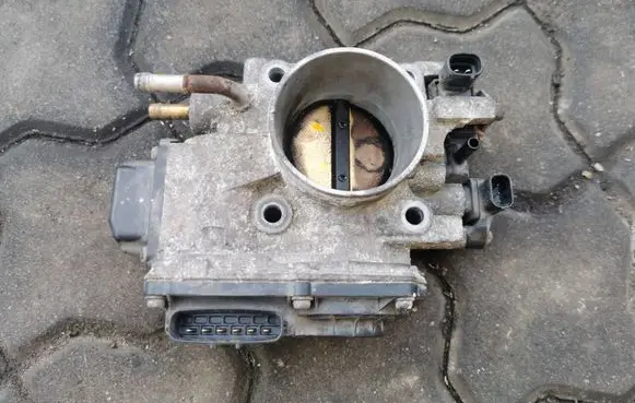 Honda FR-V Throttle body valve 