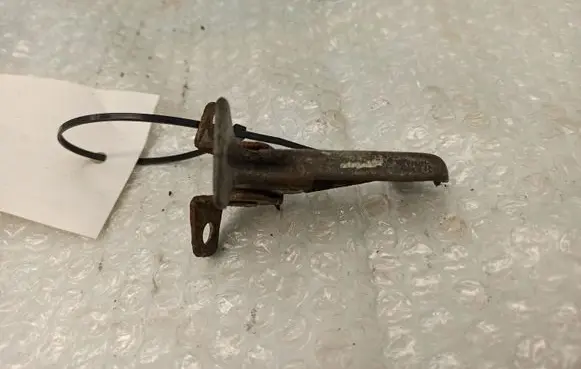 Mercedes-Benz COMPAKT W115 Engine bonnet/hood lock/catch