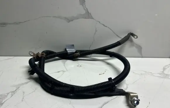 Mercedes-Benz A W176 Wires (generator/alternator) A2465400308