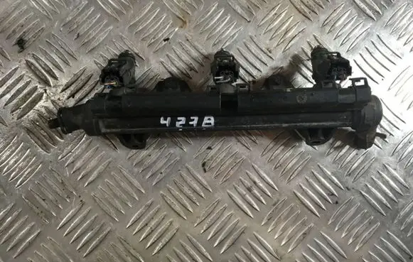 Seat Ibiza III (6L) Fuel injector 03E133320 03E906031 4015C03115