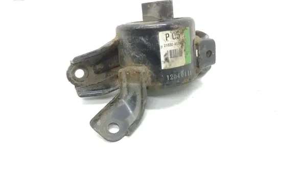 Hyundai i30 Engine mount bracket