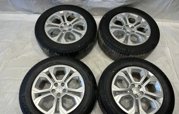 Land Rover Discovery Sport R18 alloy rim K8D21007NA