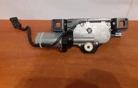 Tailgate/trunk/boot lift motor