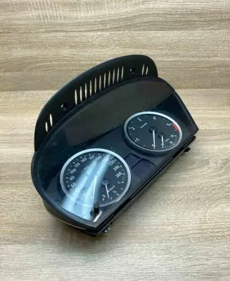 BMW 5 E60 E61 Speedometer (instrument cluster) 6983153 110080213