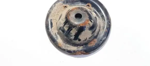 Subaru Legacy Coil spring mount 