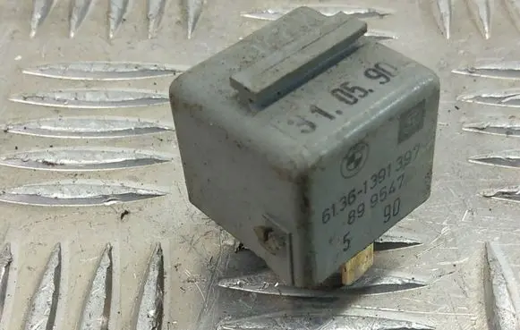 BMW 5 E34 Other relay 61361391397 1391397