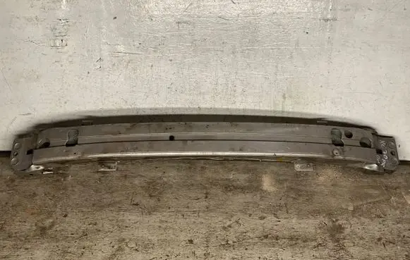 Volvo XC70 Front bumper cross member 08652097