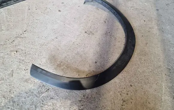Front arch trim
