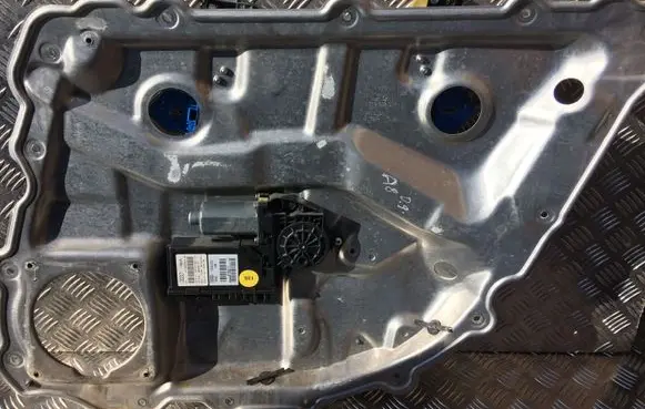 Audi A8 S8 D3 4E Rear door window regulator with motor 4E0839850