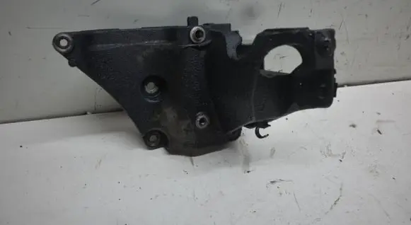 Peugeot 308 SW Generator/alternator bracket 9675508280