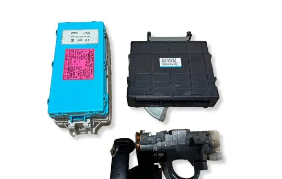 Mitsubishi Outlander Engine control unit/module MN122218 E6T38971H