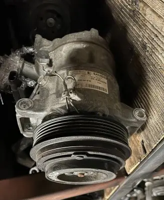 Mercedes-Benz E W213 Air conditioning (A/C) compressor (pump) A0008304500