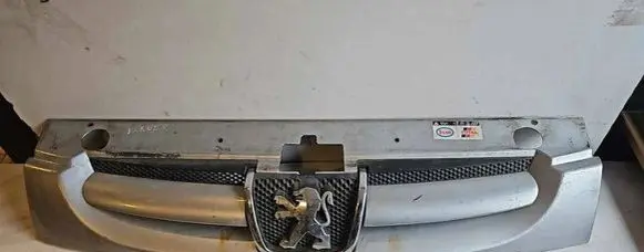 Peugeot Partner Front grill 9644758777