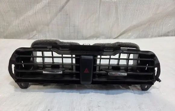Ford Mondeo MK V Dash center air vent grill DS7319K617A