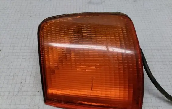 Volkswagen PASSAT B3 Front indicator light 357953049 42756R6